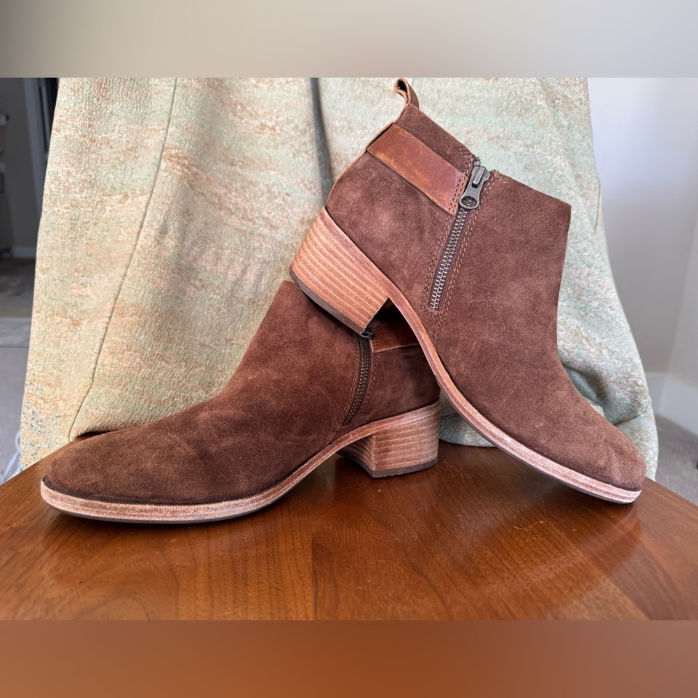 Kork-Ease Suede Zip Low Boots Sz. 10